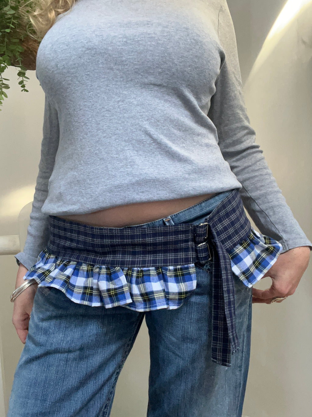 Frilly belt (large)